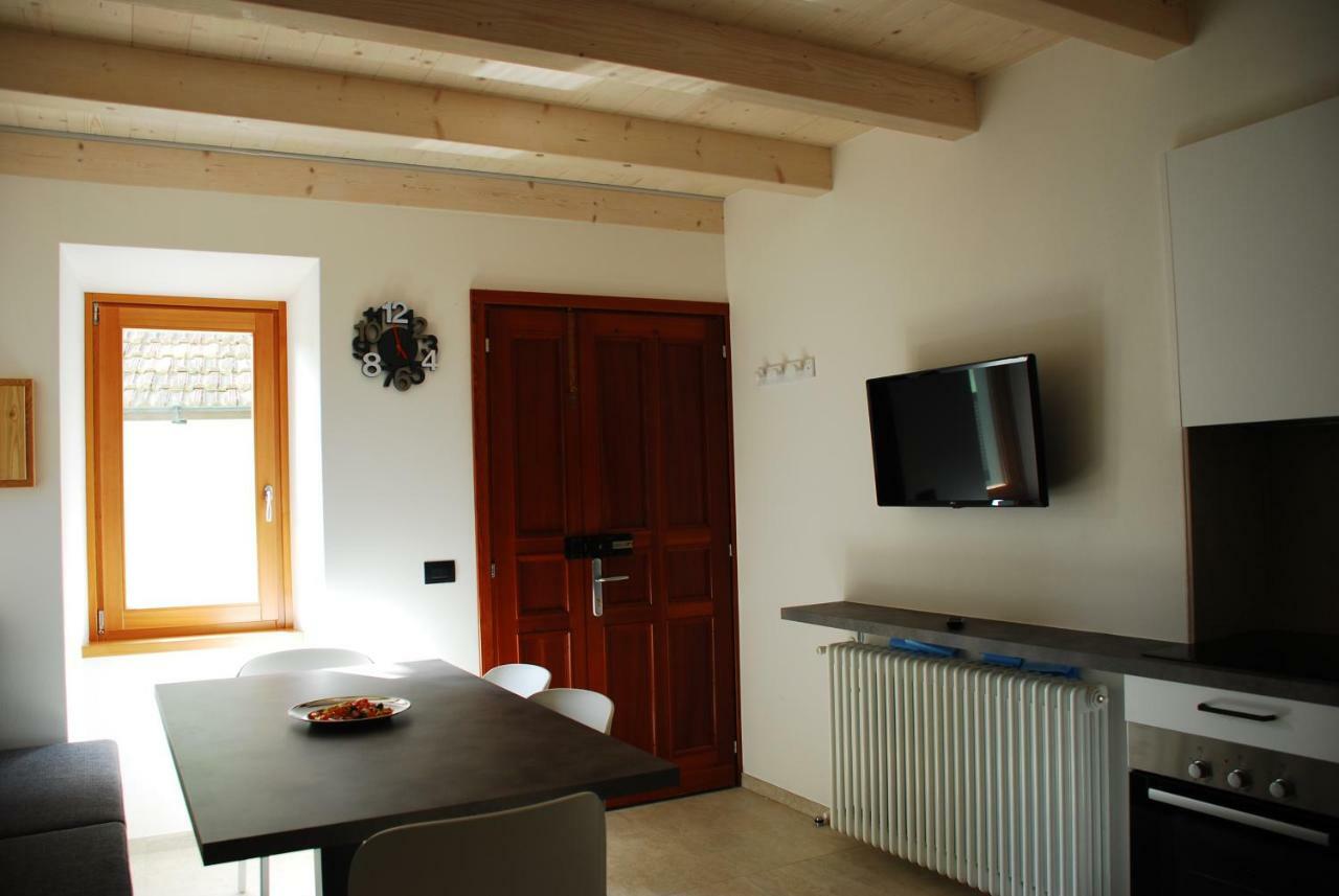 Villa La Casa Del Borgo à Dervio Extérieur photo